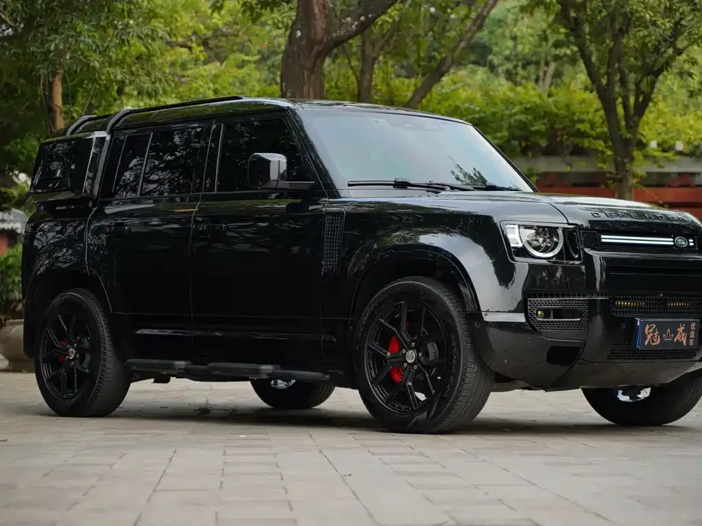 Land Rover Defender — фото 1