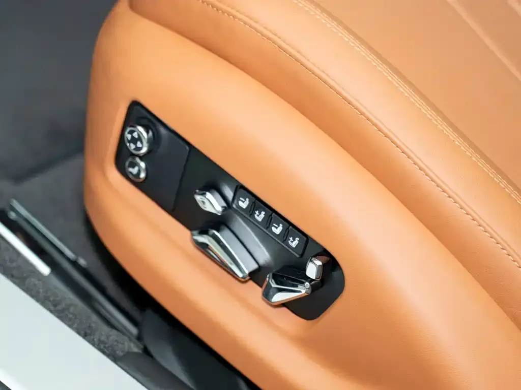 Bentley Flying Spur — фото 2
