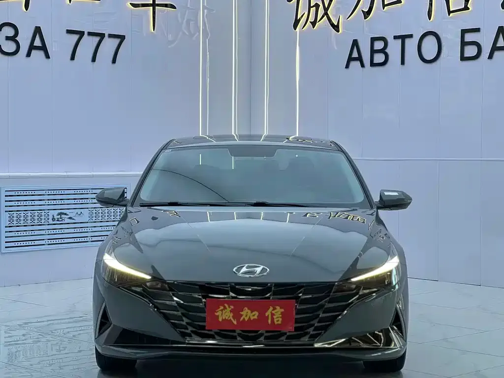 Hyundai Elantra — фото 6