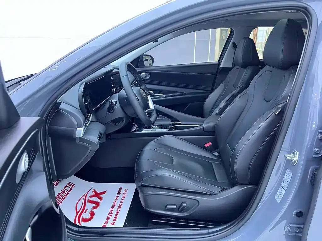 Hyundai Elantra — фото 4