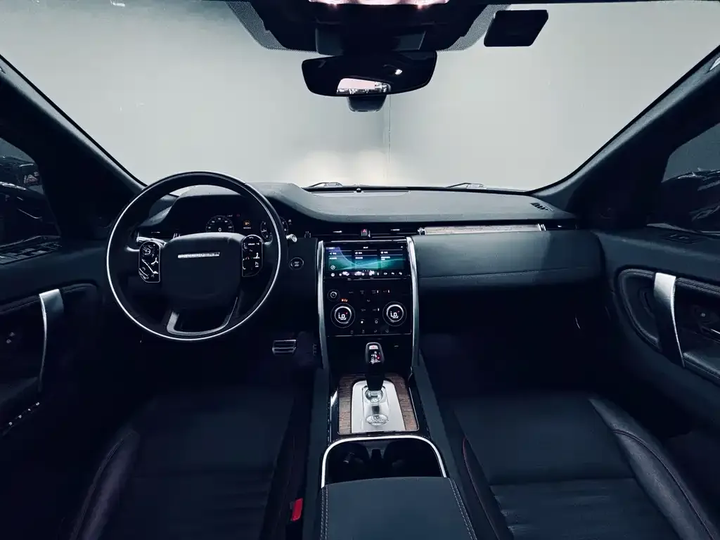 Land Rover Discovery Sport — фото 2