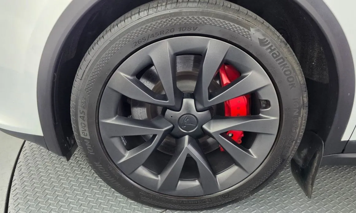 Tesla Model X — фото 2