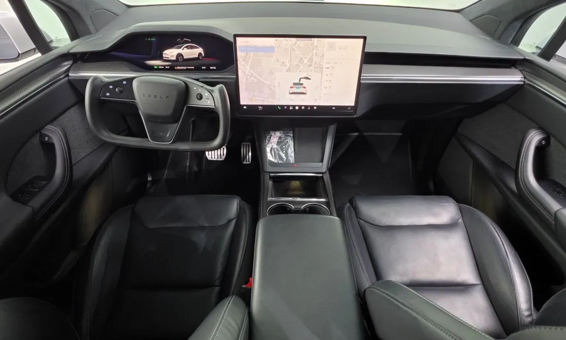 Tesla Model X — фото 9