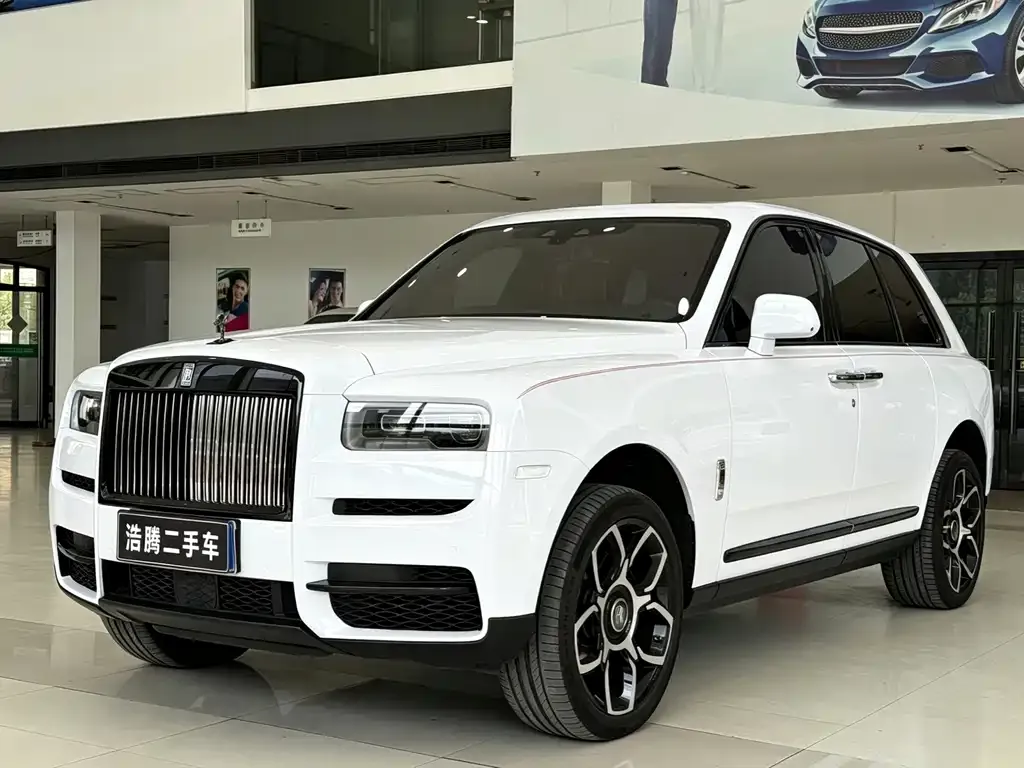 Rolls-Royce Cullinan — фото 1