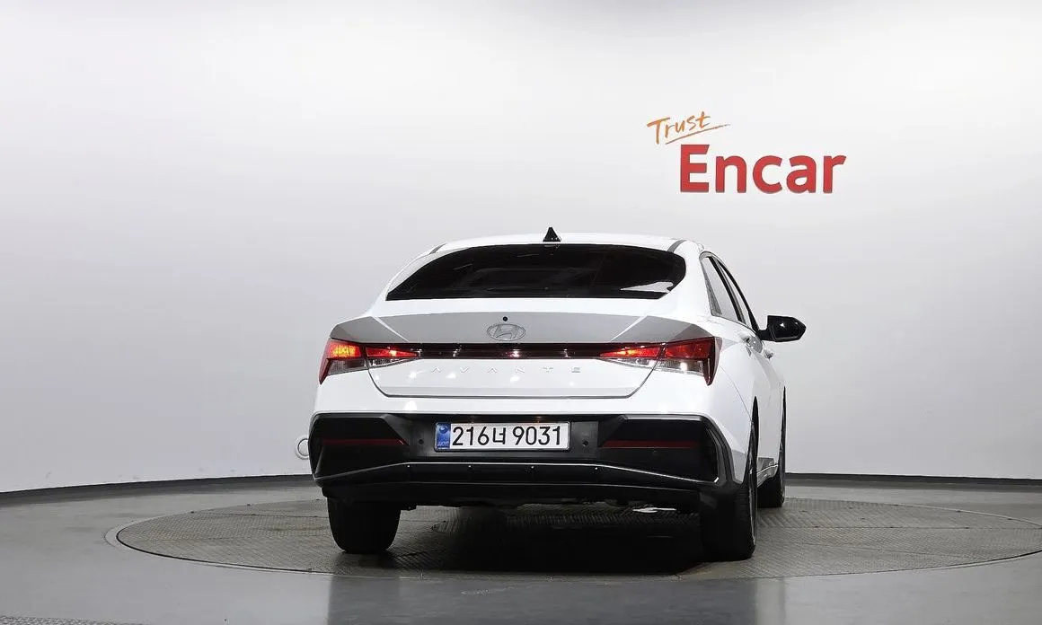 Hyundai AVANTE — фото 3