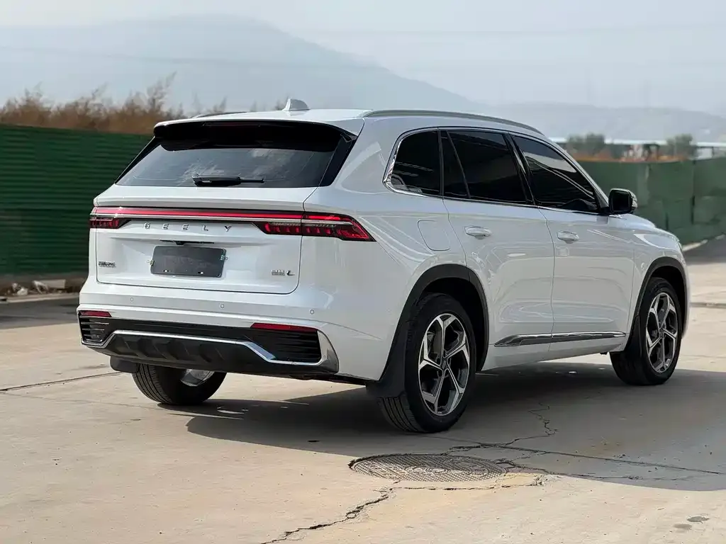 Geely Xingyue L — фото 9