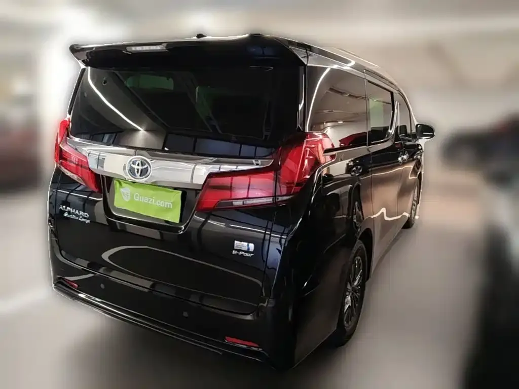 Toyota Alphard — фото 10
