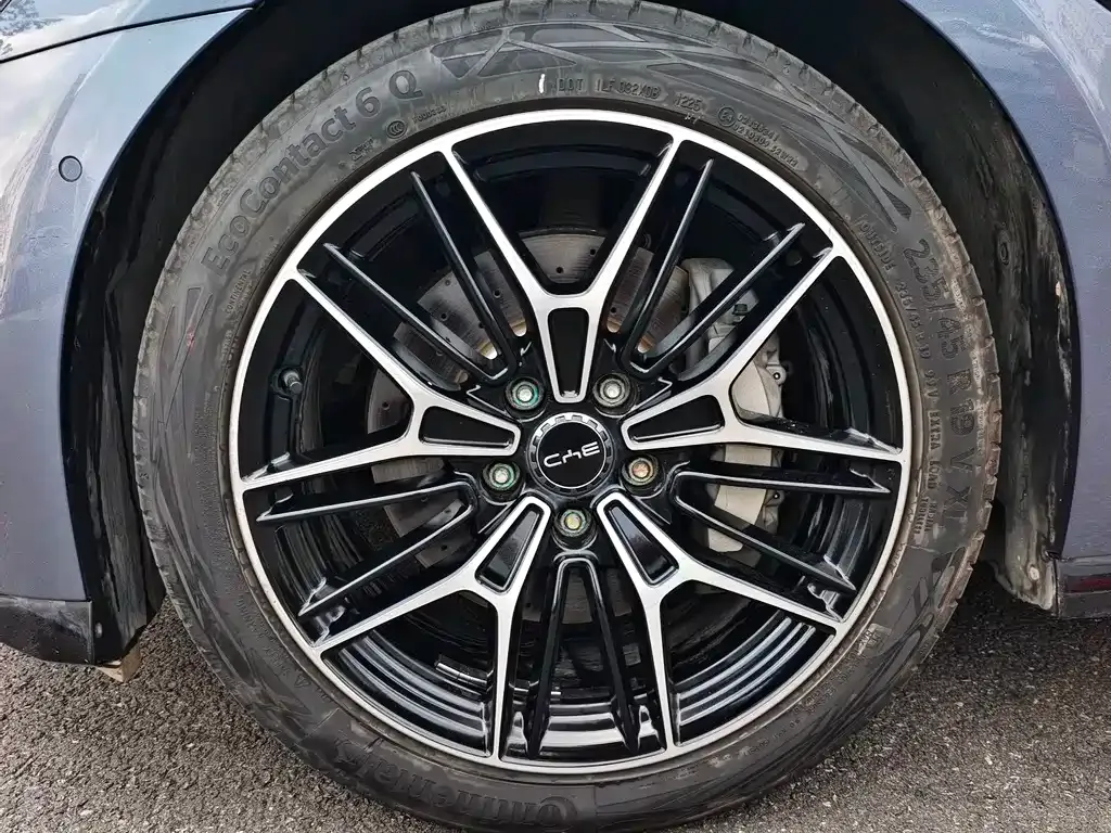 BYD Seal — фото 9