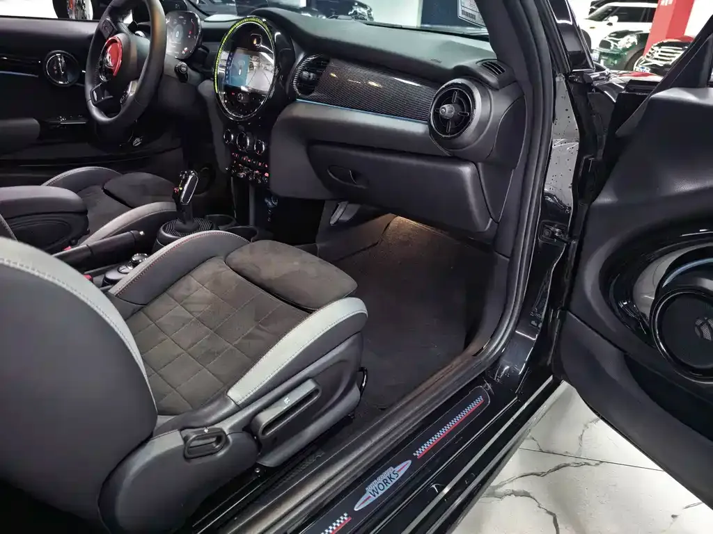 MINI JCW (John Cooper Works) — фото 4