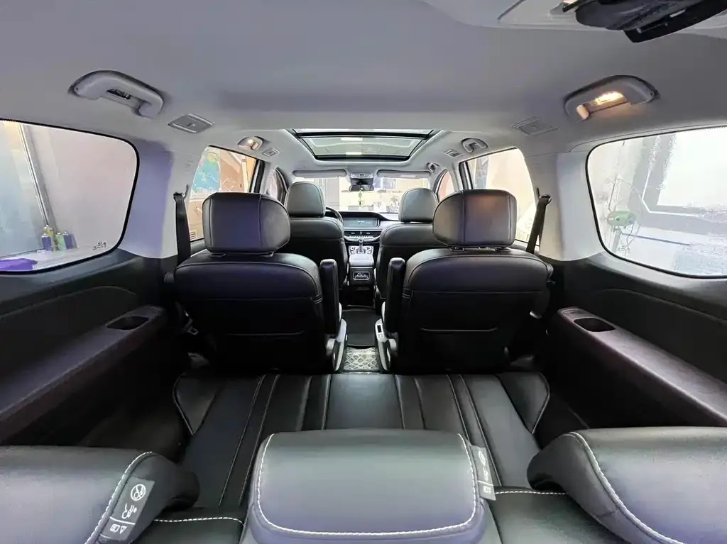 GAC Motor Trumpchi M6 — фото 10