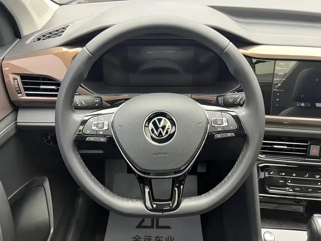Volkswagen Tharu — фото 5