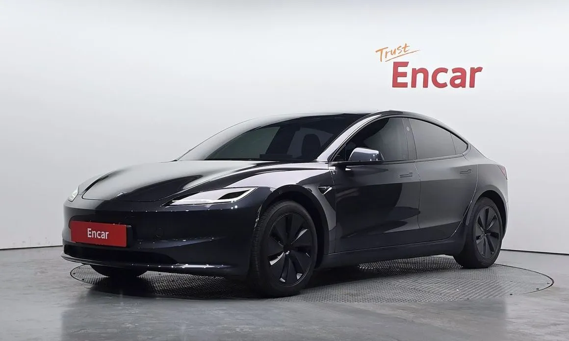 Tesla Model 3 — фото 1