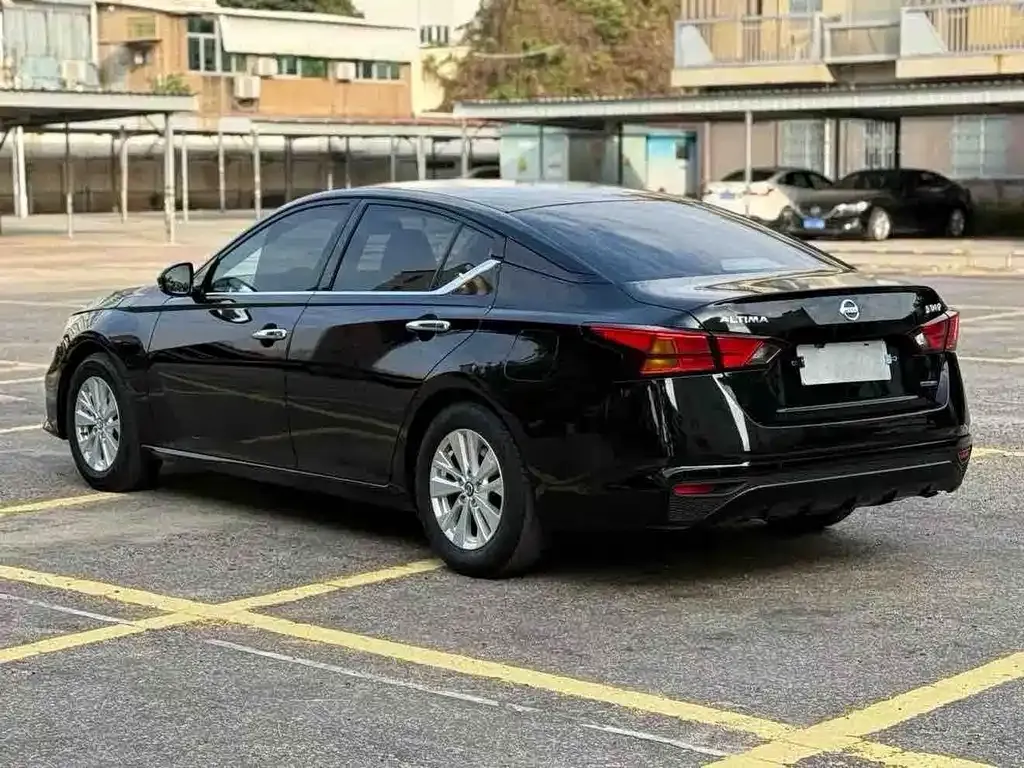 Nissan Teana — фото 3