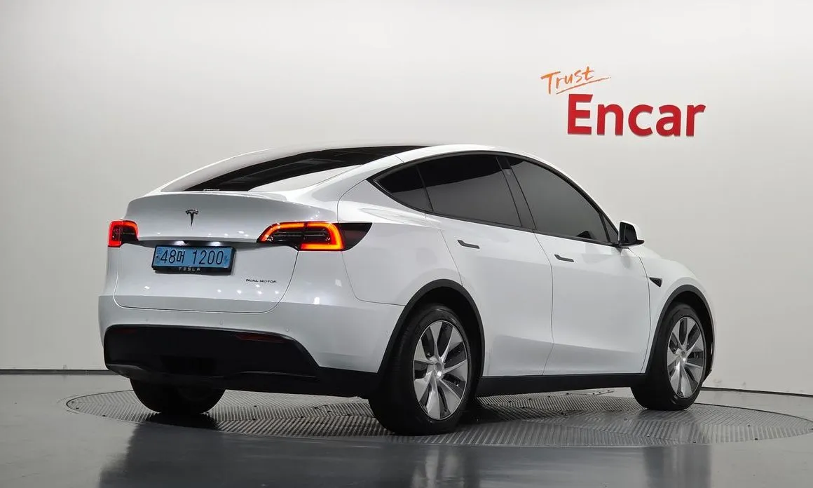 Tesla Model Y — фото 4