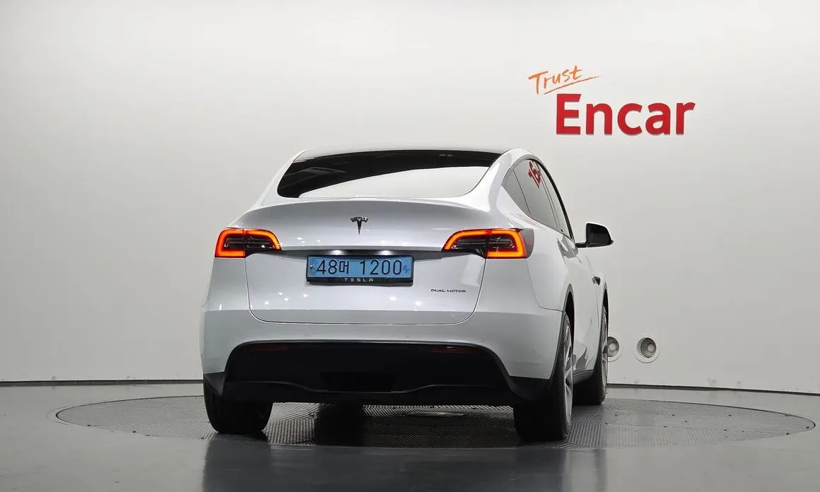 Tesla Model Y — фото 5