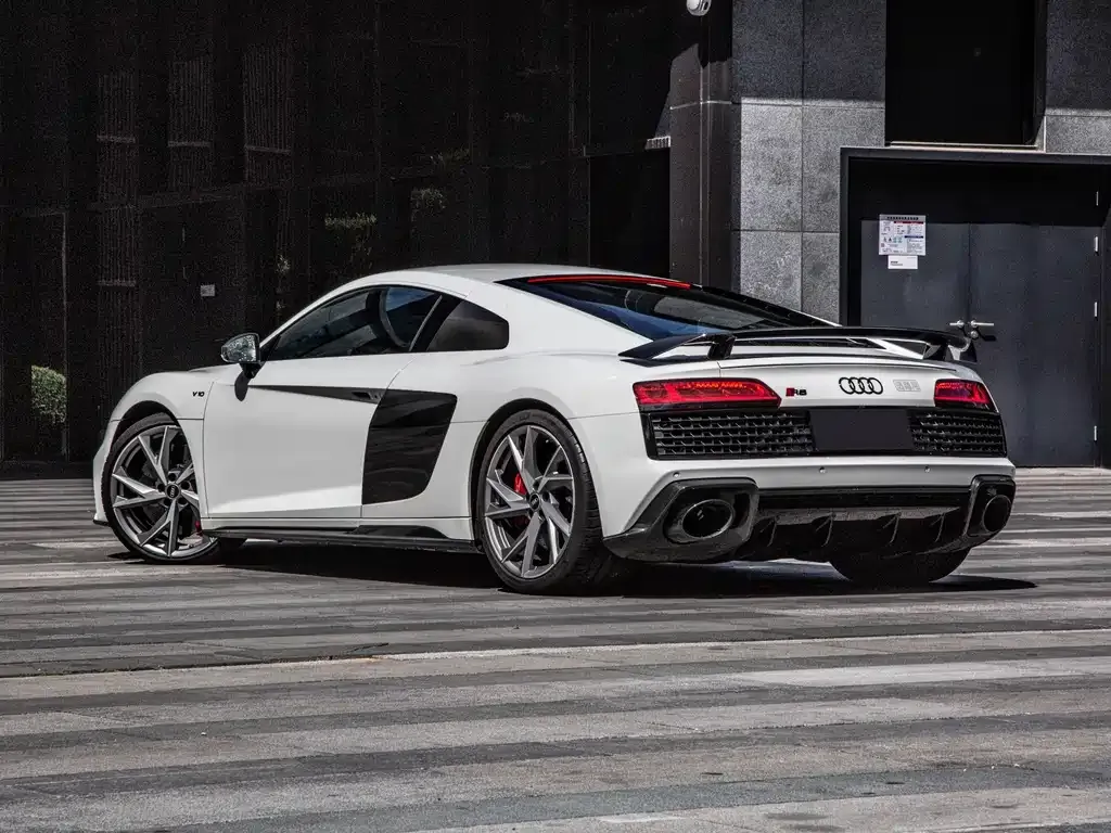 Audi R8 — фото 5