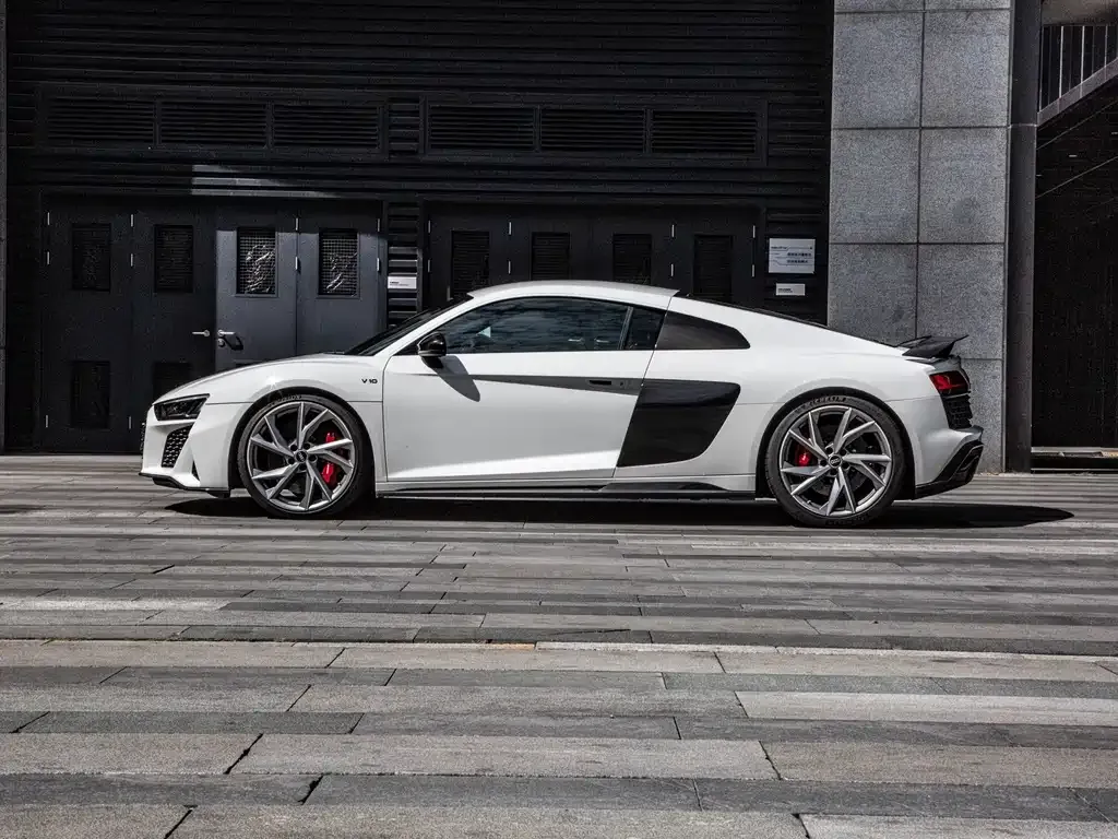 Audi R8 — фото 3