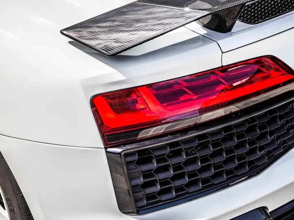 Audi R8 — фото 7