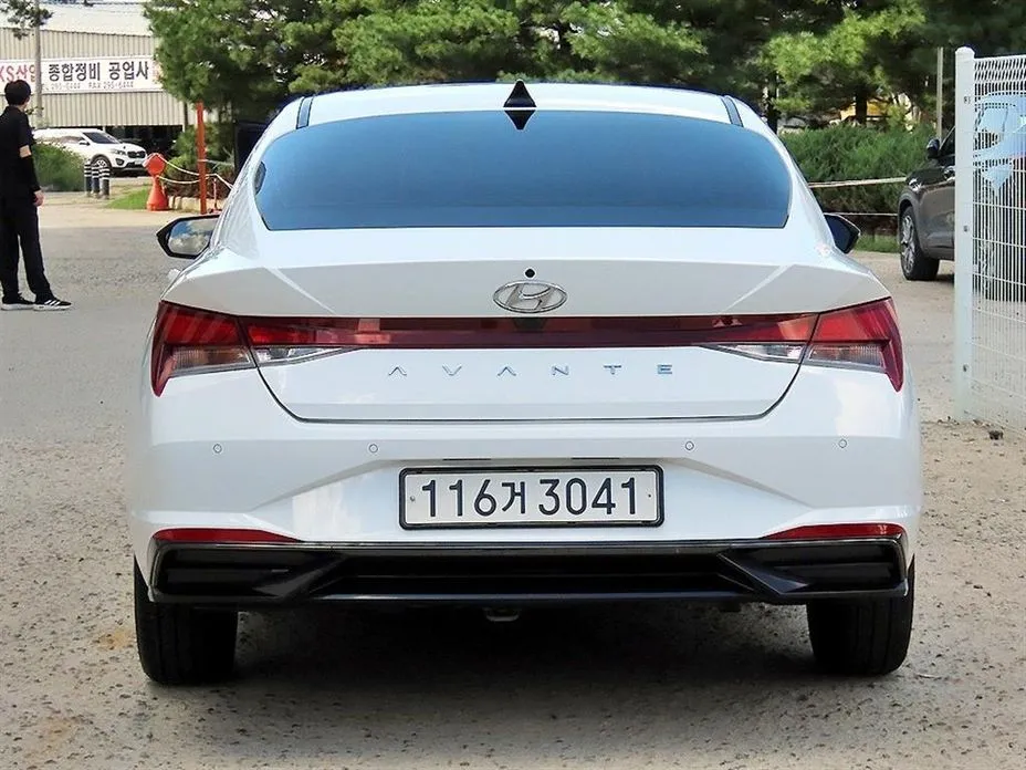 Hyundai AVANTE — фото 5