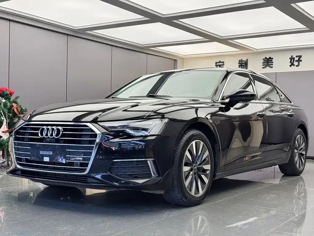 Audi A6L — фото 1