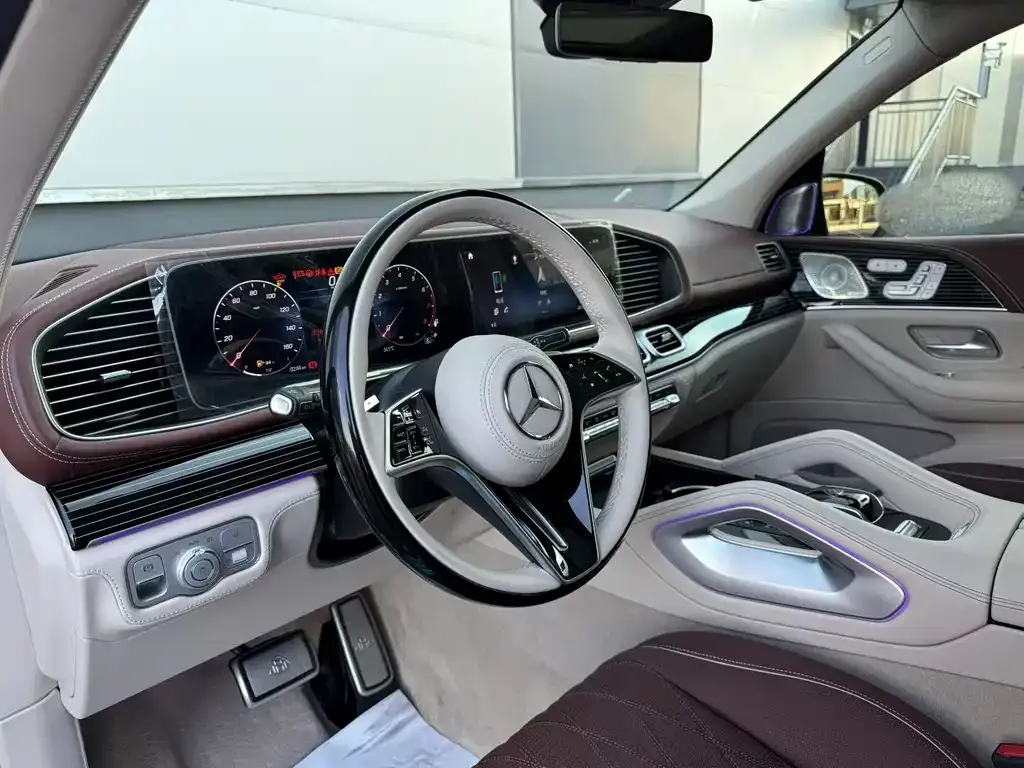 Mercedes-Benz GLS — фото 5
