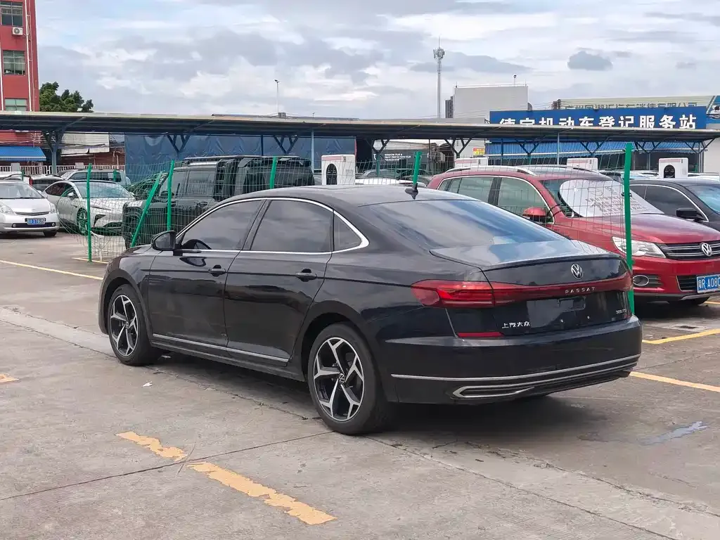 Volkswagen Passat — фото 2
