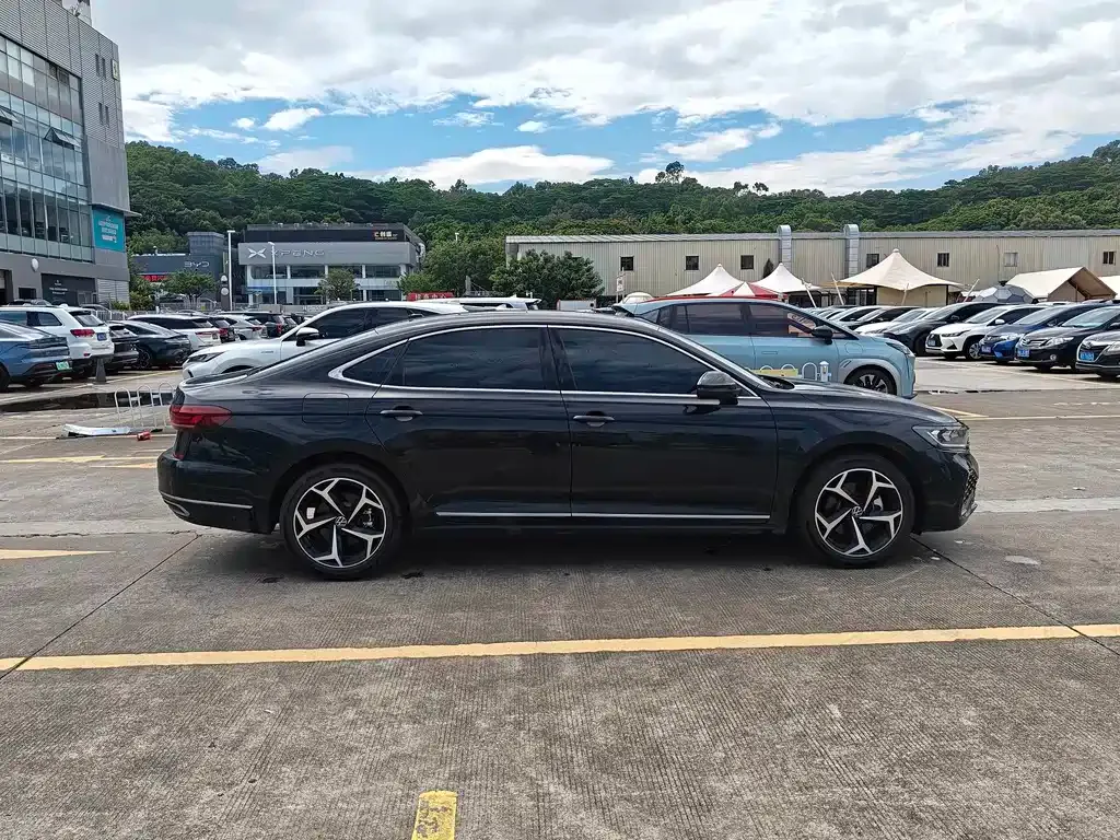 Volkswagen Passat — фото 5