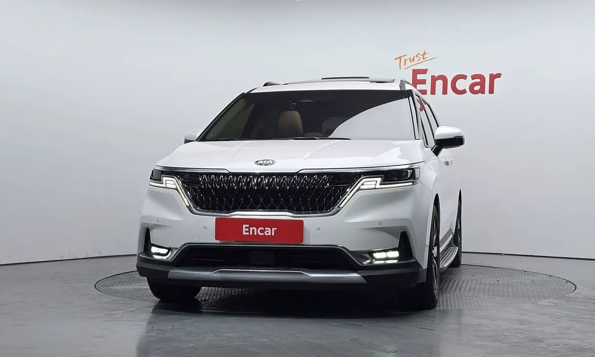 Kia Carnival — фото 10