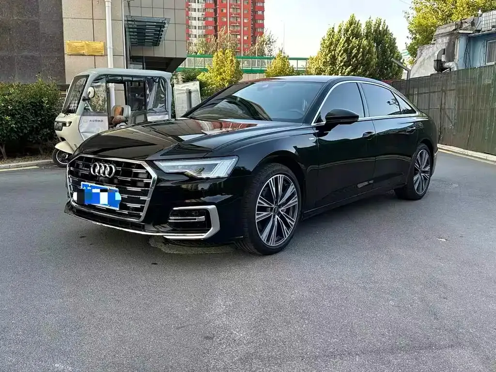 Audi A6L — фото 1