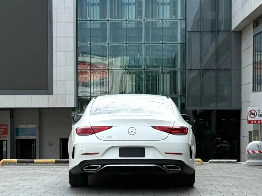 Mercedes-Benz CLS — фото 3