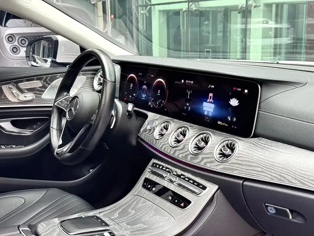 Mercedes-Benz CLS — фото 4