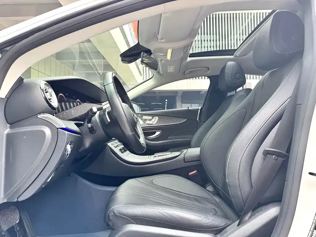 Mercedes-Benz CLS — фото 9