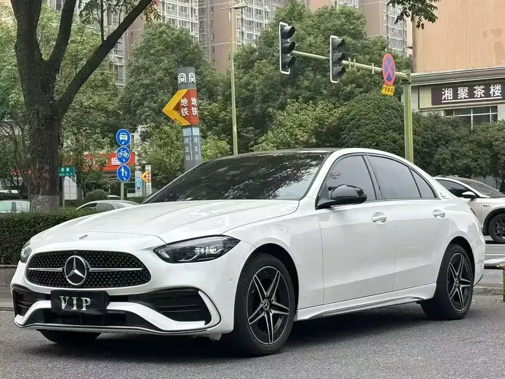 Mercedes-Benz C-Class — фото 1