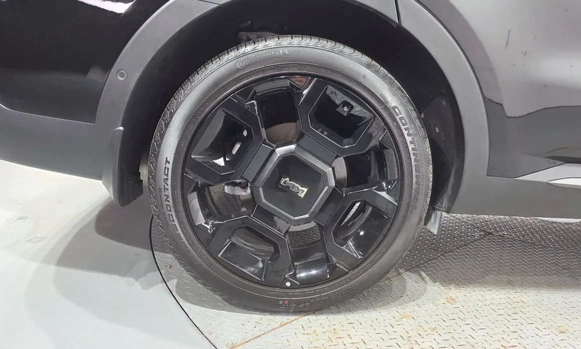 Kia Sorento — фото 8