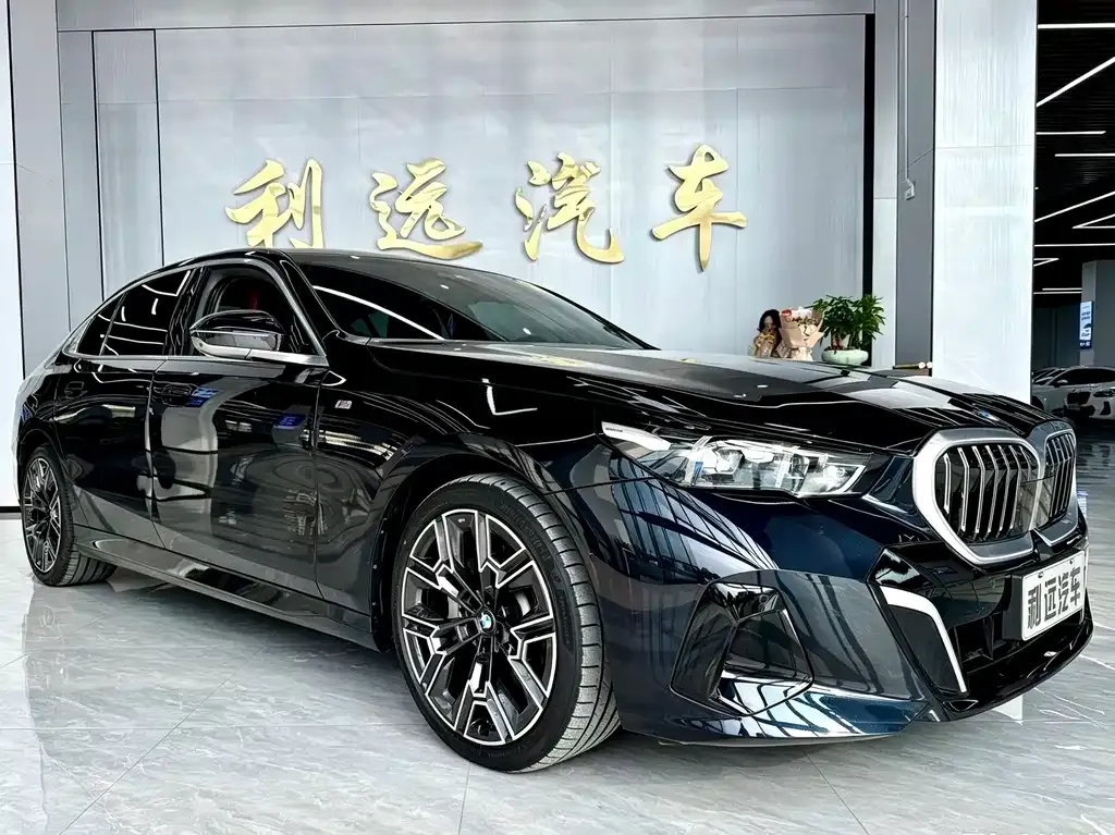 BMW 5 Series — фото 2