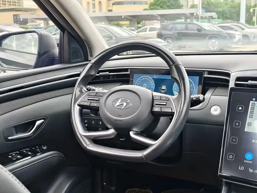 Hyundai Tucson — фото 7