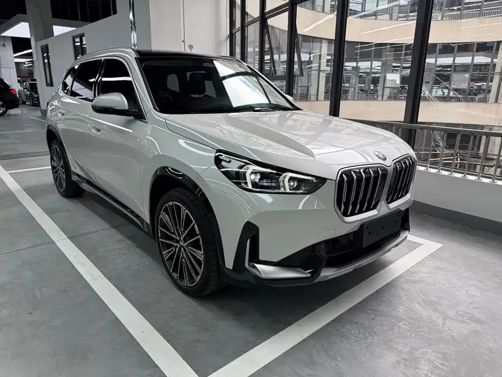BMW X1 — фото 5
