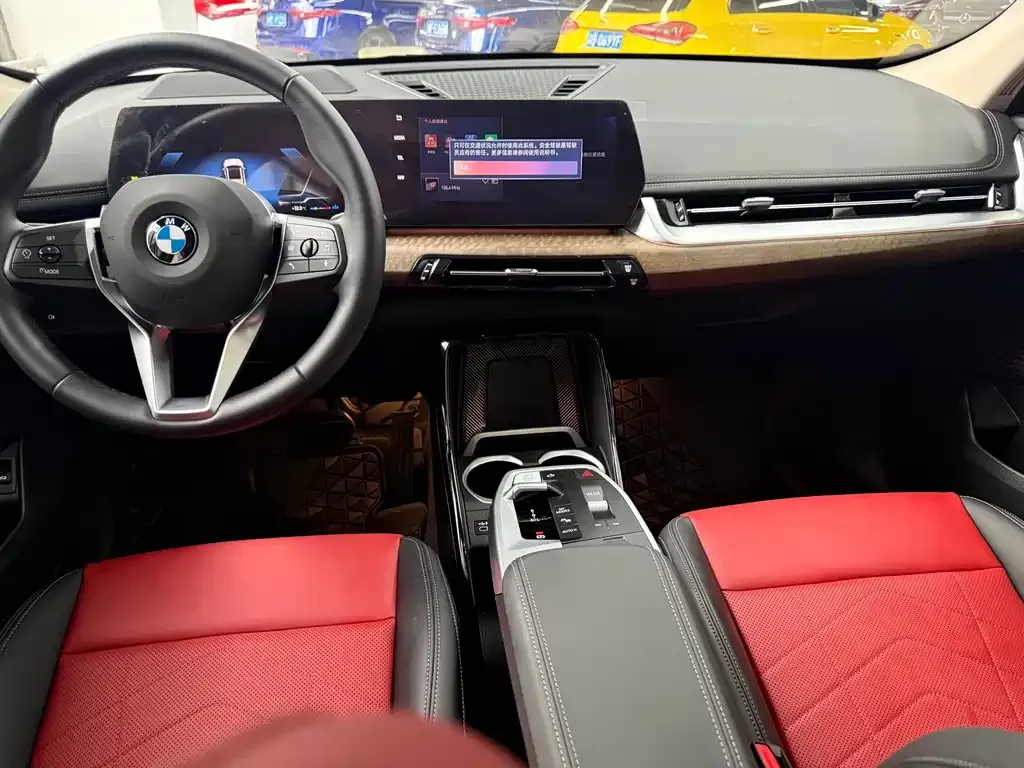 BMW X1 — фото 10