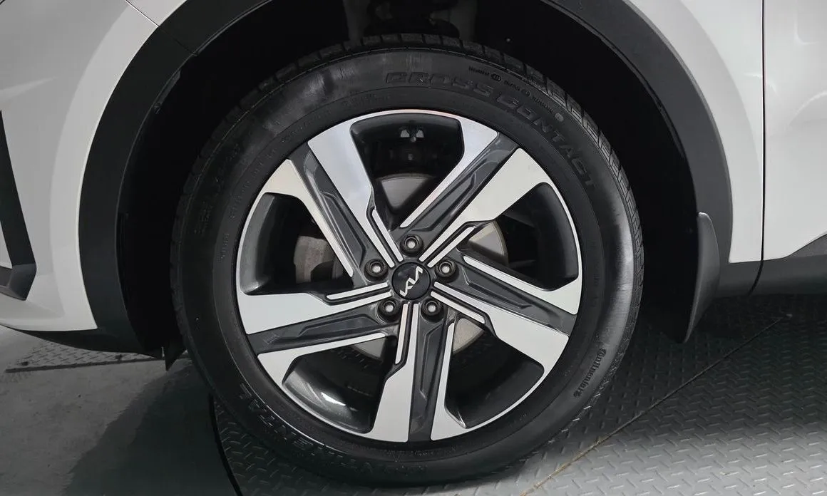 Kia Sorento — фото 6