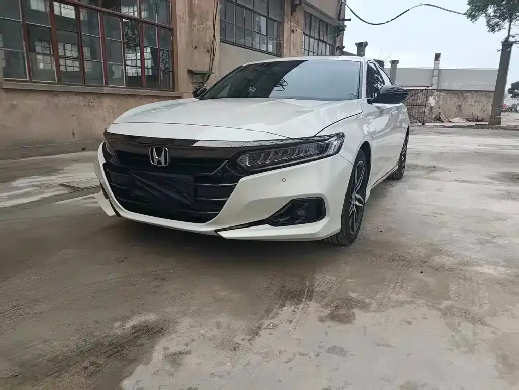 Honda Accord — фото 8