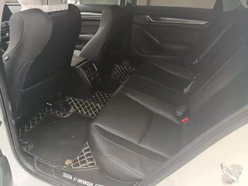 Honda Accord — фото 2