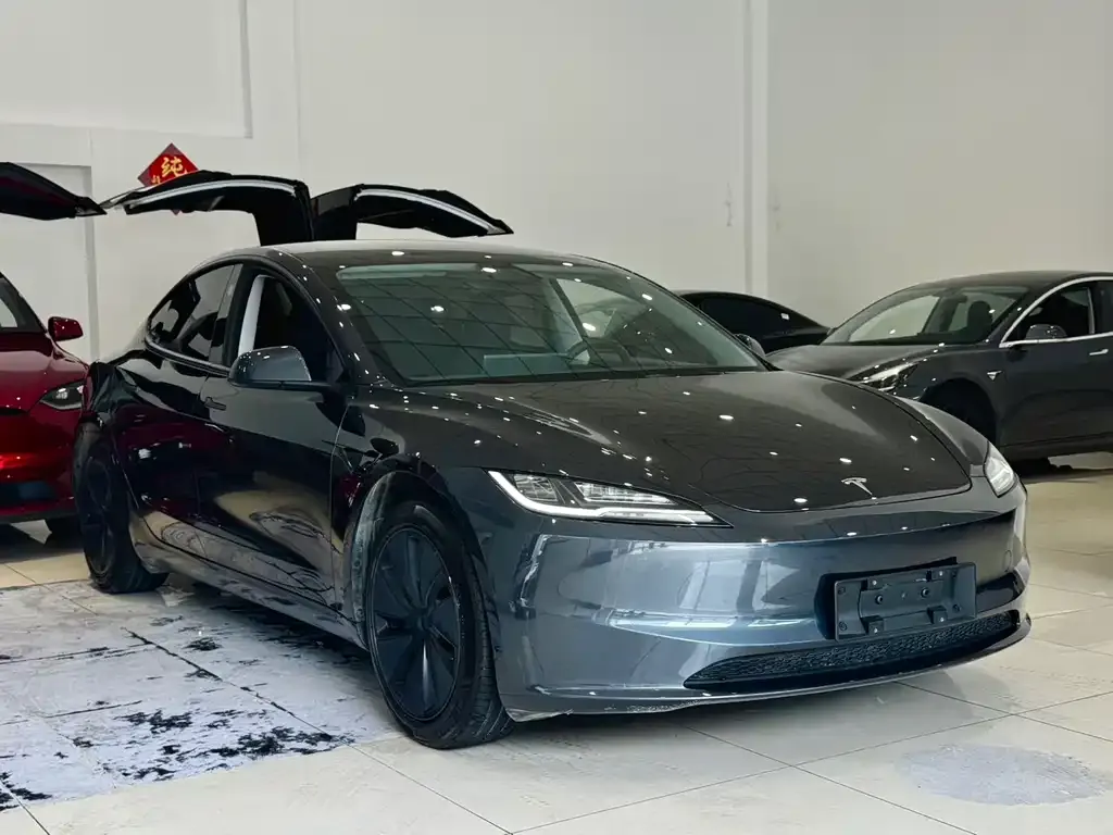 Tesla Model 3 — фото 8