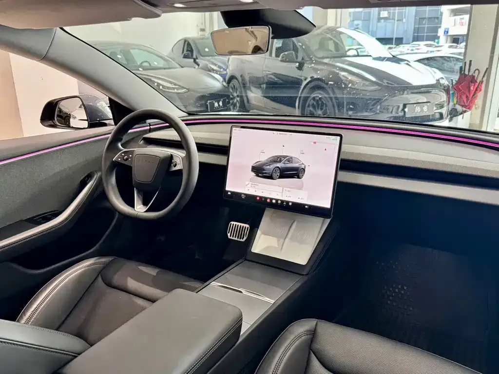 Tesla Model 3 — фото 3
