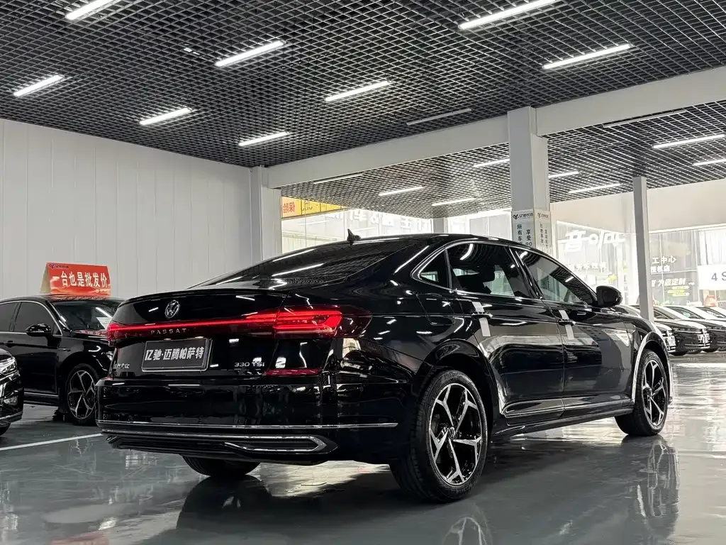 Volkswagen Passat — фото 9