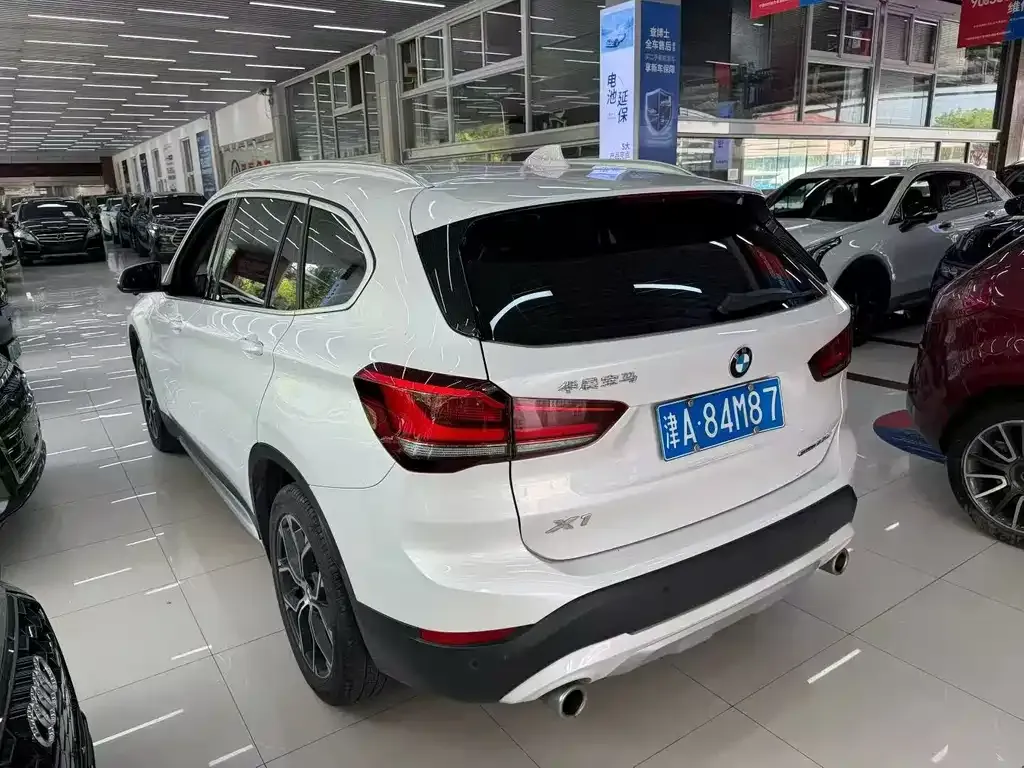 BMW X1 — фото 2