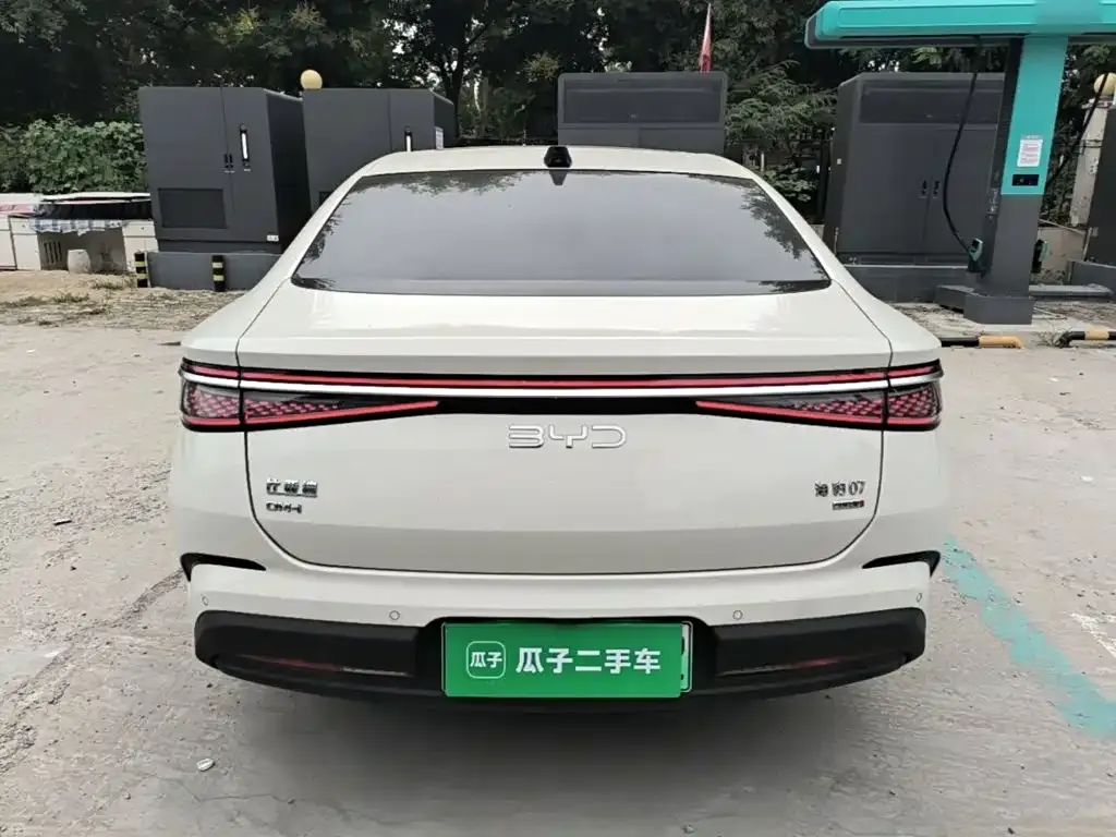 BYD Seal 07 DM-i — фото 8
