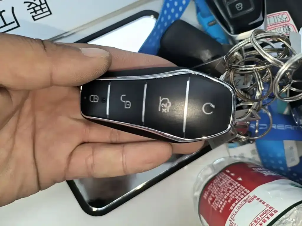 BYD Seal 07 DM-i — фото 9