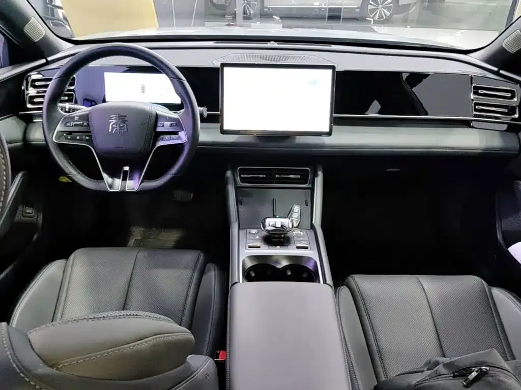 BYD Qin L — фото 8
