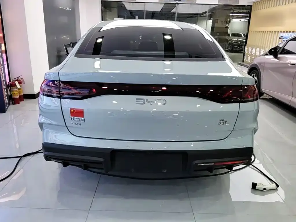 BYD Qin L — фото 6