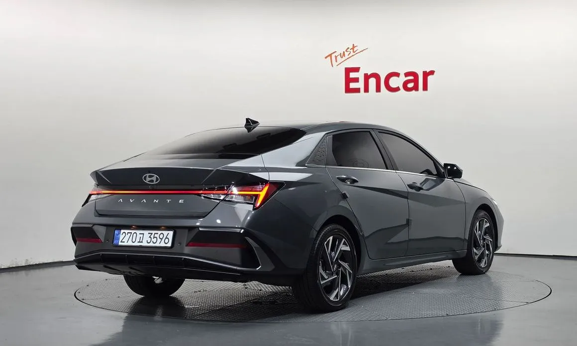 Hyundai AVANTE — фото 3
